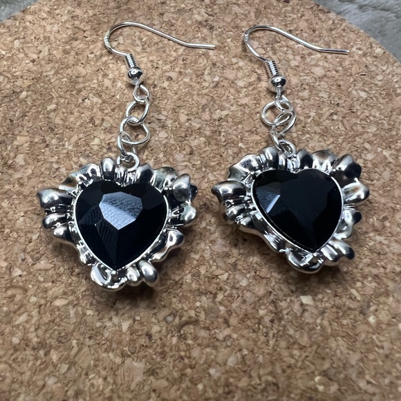 Black & Silver Heart Earrings - Picture 3 of 3